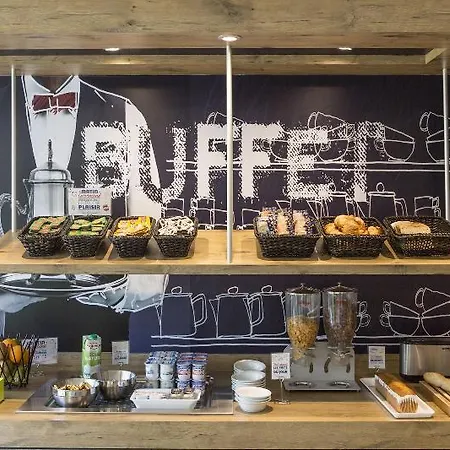 Ibis Budget Hotel 2*