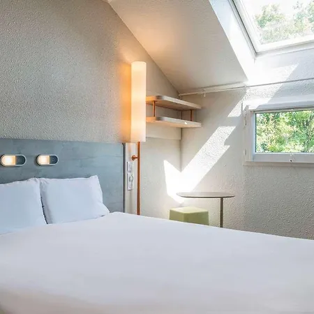 Ibis Budget Senlis Hotel 2*